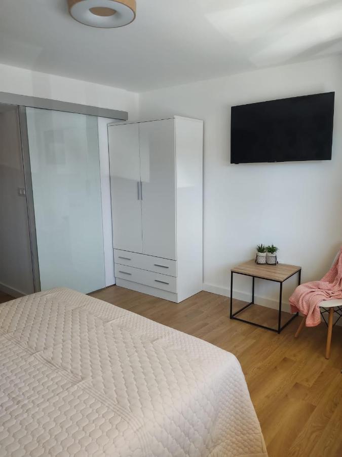 Apartamento Pequeno, Coqueto Y Centrico. Cedeira Luaran gambar
